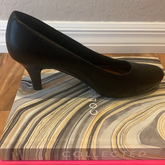 Clarks Heels - Picture 2 of 5